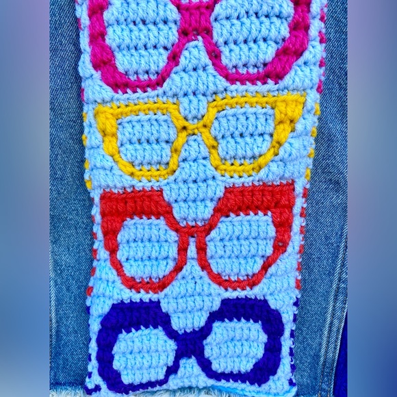 Jean Jacket with hand-crocheted retro glasses patch - Picture 8 of 10